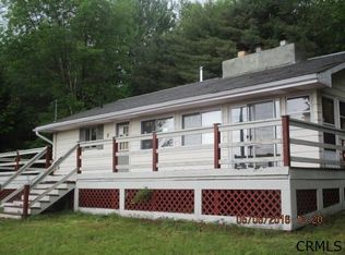 31 Coldbrook Ave, Edinburg, NY 12835