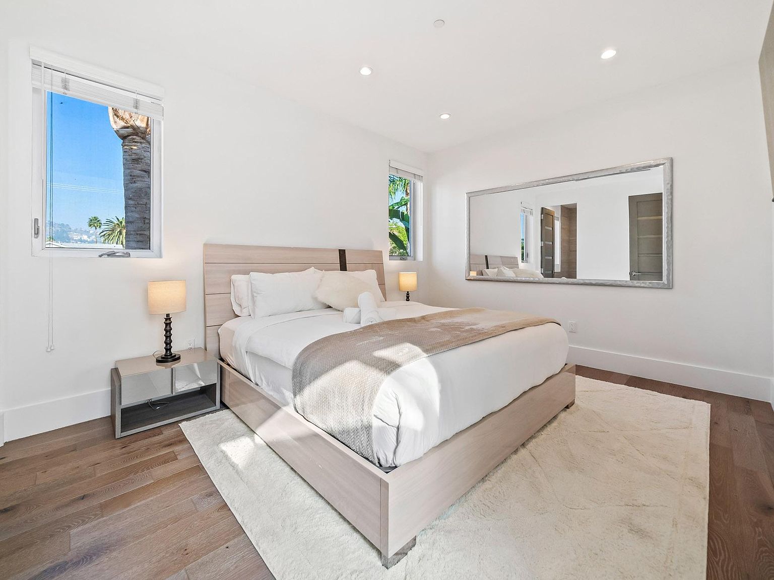 Los Angeles, CA 90048