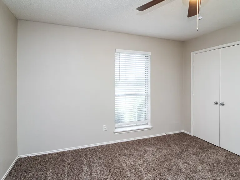 2717 Pioneer Ln — Photo 12