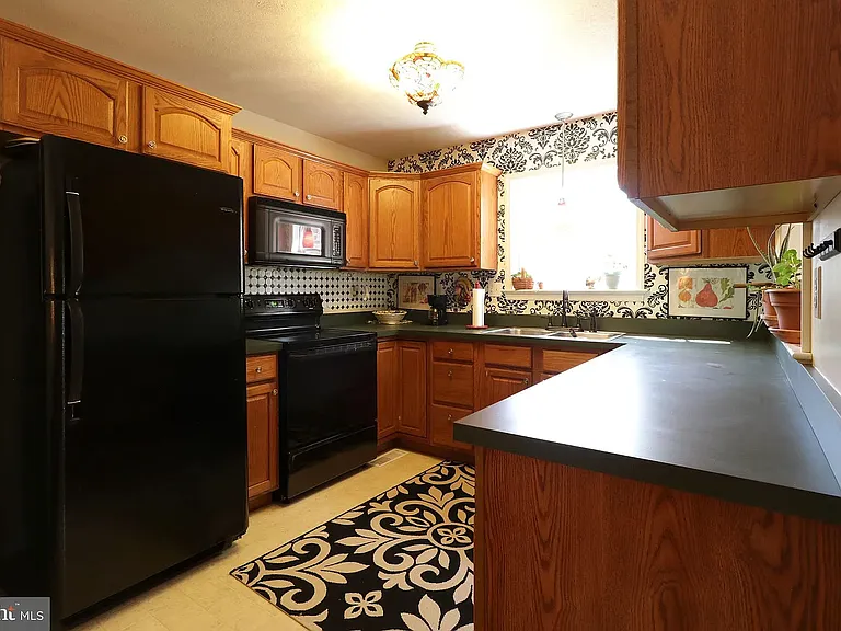 226 Amblewood Way — Photo 4