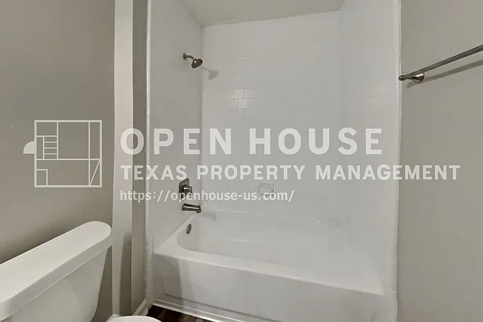 18206 Gravenhurst Ln — Photo 16