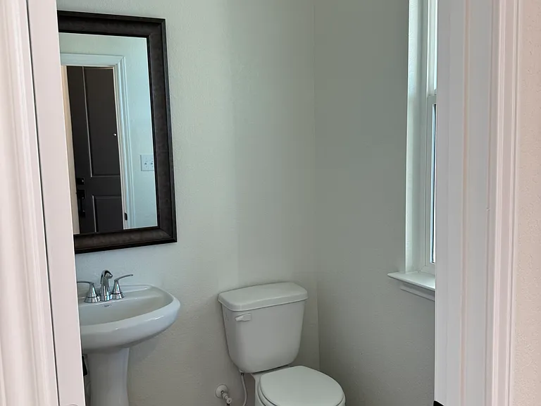 223 W Low Cascade Dr — Photo 3