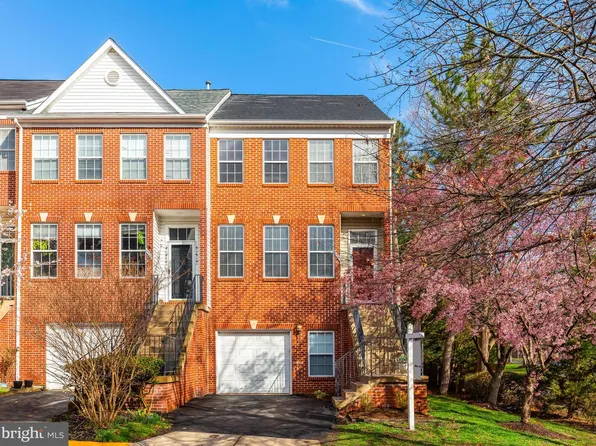 2526 James Monroe Cir, Herndon, VA 20171