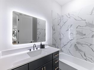 4722 Old Spanish Trl #B202, Houston, TX 77021