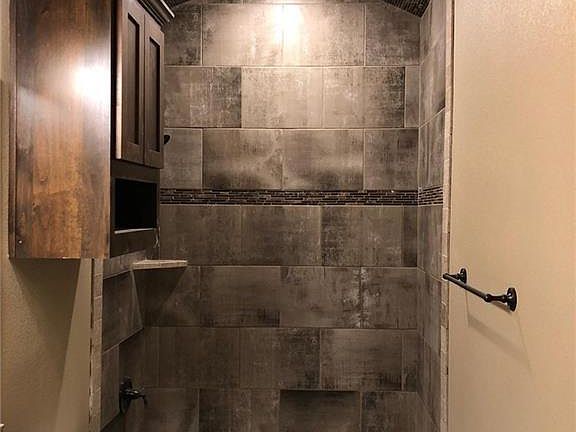 2nd image of 308 Amethyst Ct
