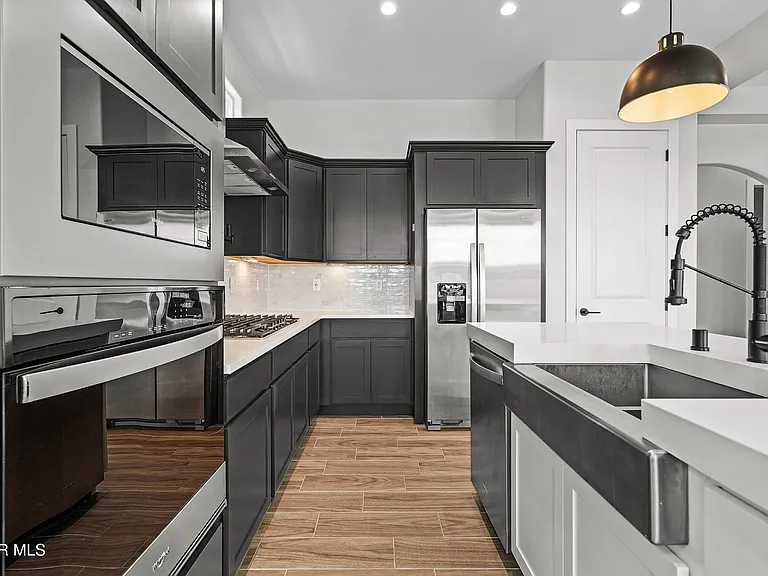 13992 Margaret Ponce Ave — Photo 24