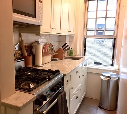 Rented by Compass | media 9