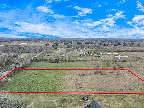 3rd image of 1402 County Road 34