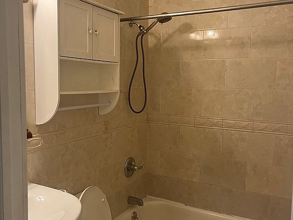 2nd image of 1202 152nd St Floor 1
