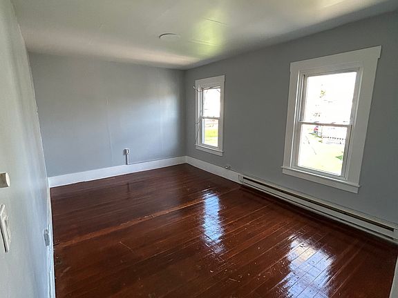 2nd image of 127 South St #B