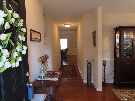 2nd image of 2094 Westridge Dr