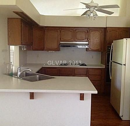 2nd image of 5778 Beacon Hill St