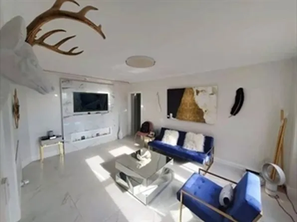 1454 Beacon St APT 843, Brookline, MA 02446