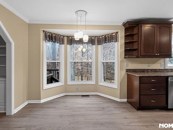 4th image of 319 Montibello Dr
