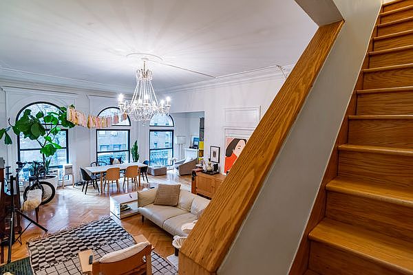 1st image of 109 E 38th St APT 3B