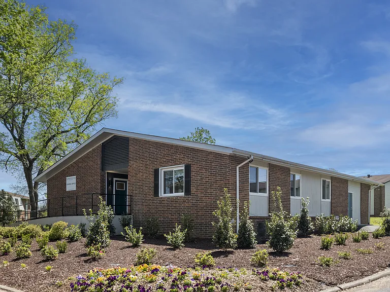 Sumner Estates — Photo 12