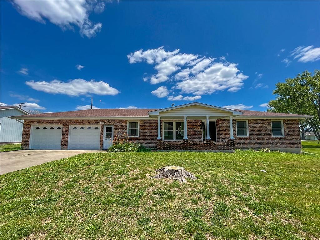 2110 Haddox St, Trenton, MO 64683 Zillow