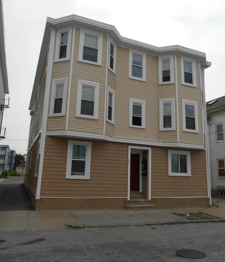 39 America Street — Photo 1