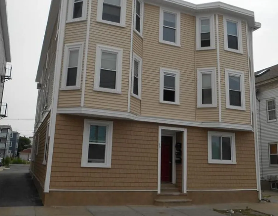 39 America St