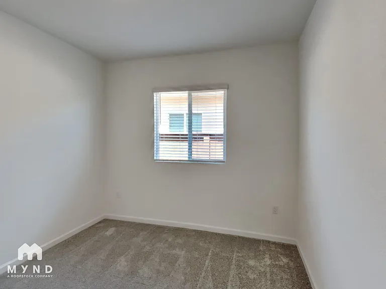 1688 Bullock Dr — Photo 15