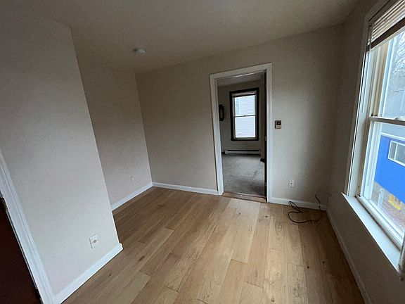 4th image of 109 Union Ave #11