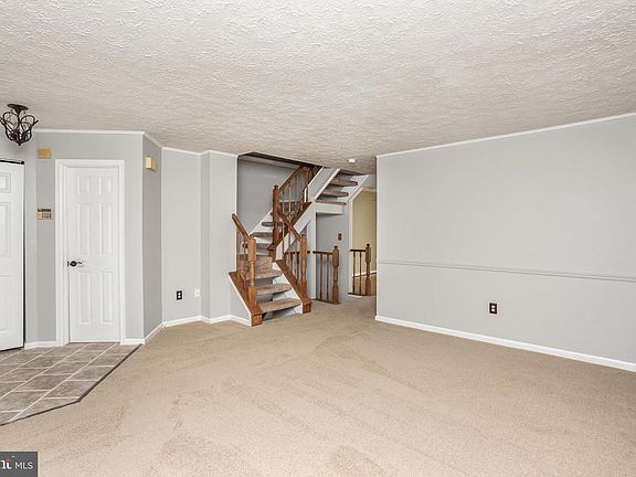 4th image of 4412 Southfield Dr