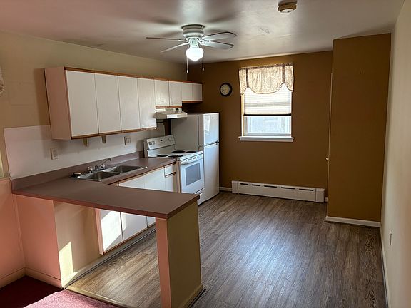 4th image of 2513 S Broad St #3