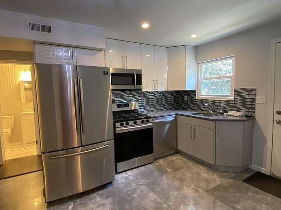 2nd image of 104 Russek Dr Floor 1F