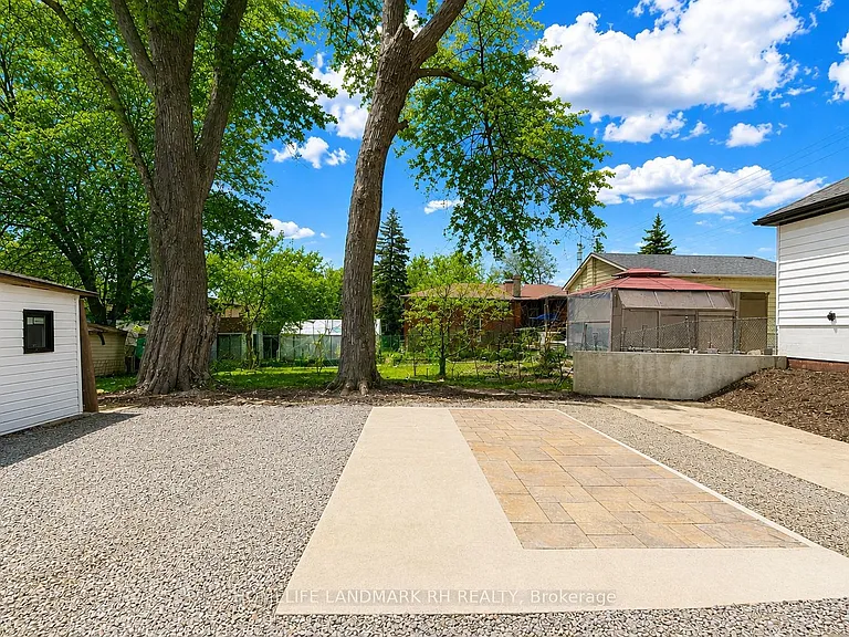 46 Glen Cameron Rd #A — Photo 10