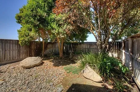 1892 N Mont Blanc Ln — Photo 6