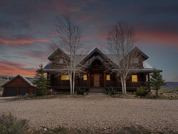 2nd image of 128 Aspen Cove Dr