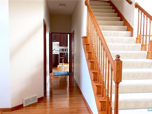 4th image of 1405 Kensington Blvd