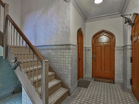5th image of 2324 Park Ave Unit 19