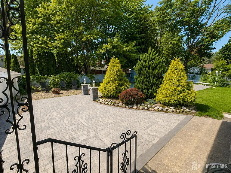 23 Harrison Ave — Photo 25