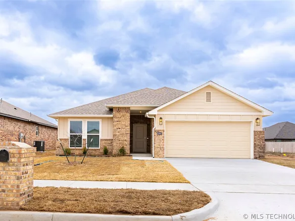 10897 S 271st East Ave, Coweta, OK 74429