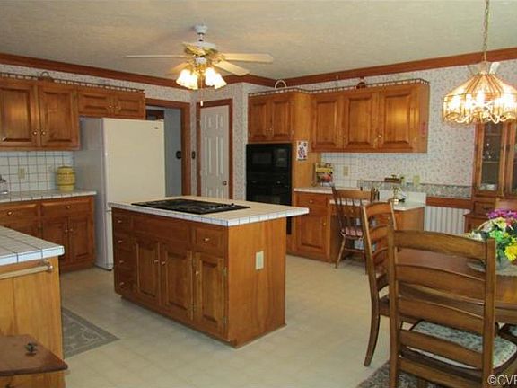 2nd image of 7221 Hanover Grove Ln