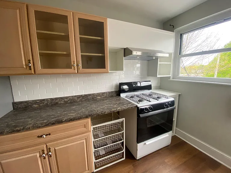 49 N York Rd #2 — Photo 29