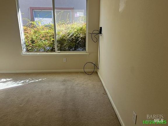 3rd image of 373 Shadow Creek Drive