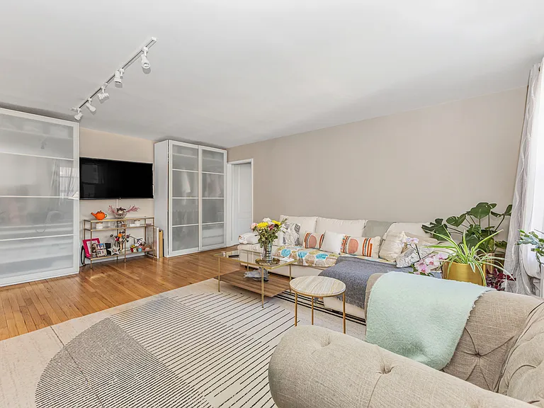 67-10 108th St #4F — Photo 3