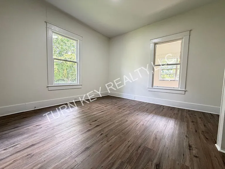 1225 Ford Ave — Photo 15