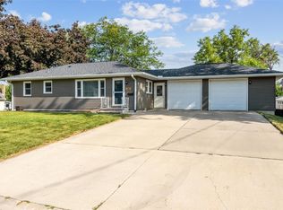 1180 Mitchell Dr, Marion, IA 52302