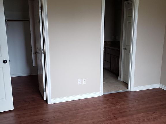 4th image of 903 Victoria Ct