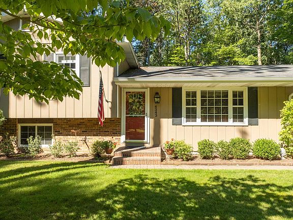 2nd image of 4343 Deerwood Dr
