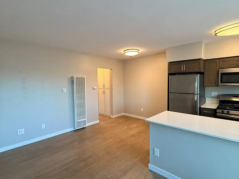 4657 Felton — Photo 2