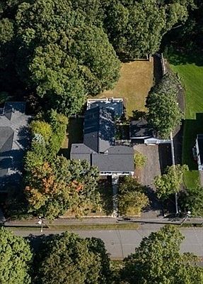 5th image of 48 Taylor St