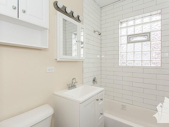 5th image of 4225 N Paulina St #W1a