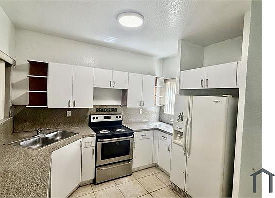 1st image of 621 SW 10th St
