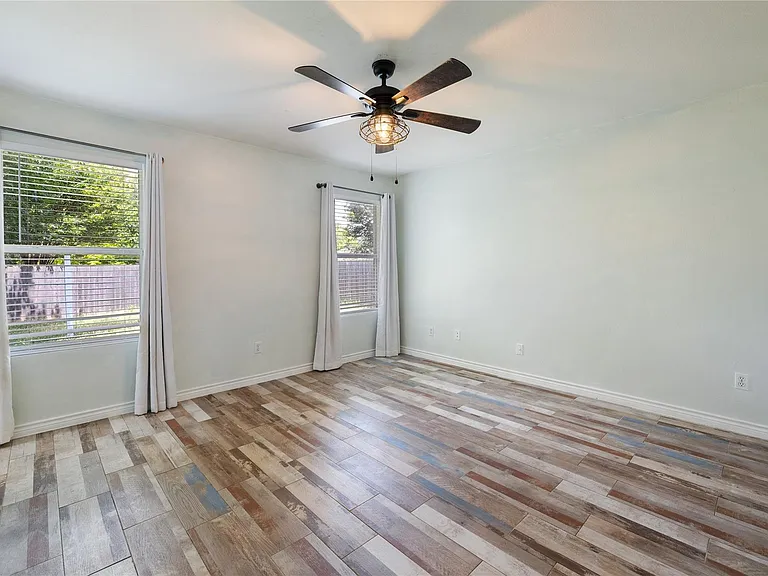 111 Quail Hollow Dr — Photo 6