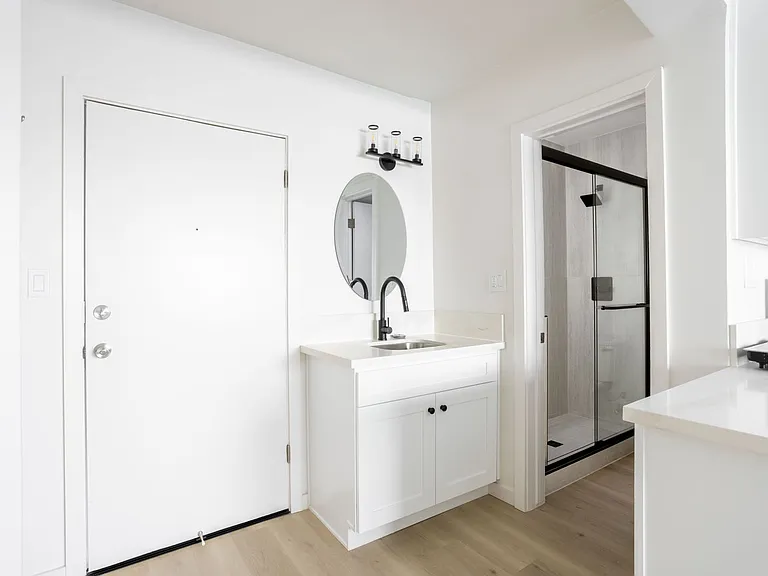 1811 Tamarind Ave — Photo 14