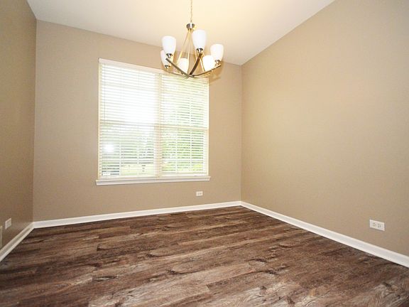 5th image of 1588 Somerfield Dr